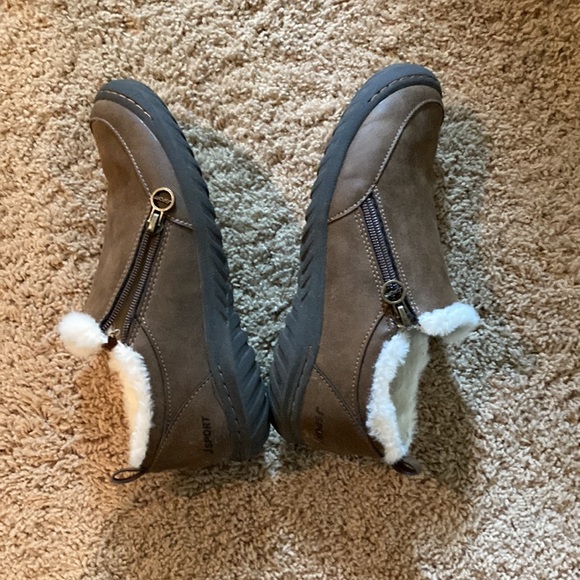 J sport memory foam slip on shoes - Picture 3 of 6